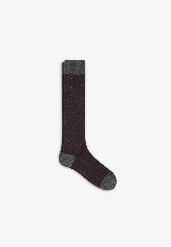 WEIHNACHTLICHE MOTIVSOCKEN MIT TUPFEN