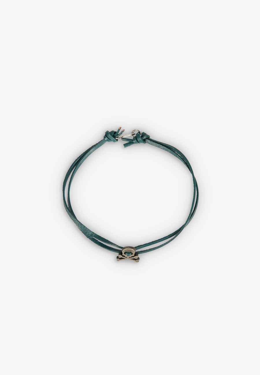 KORDELARMBAND MIT TOTENKOPF