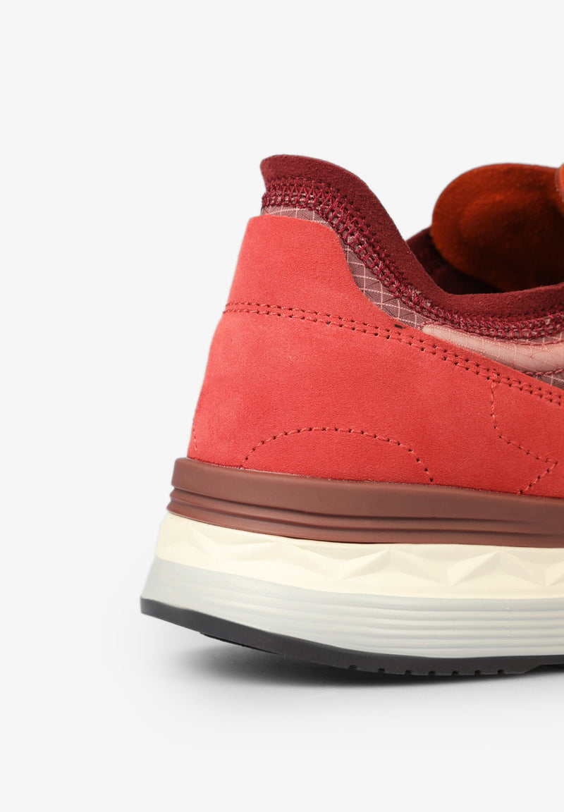BUNTE SNEAKER MIT TOTENKOPF