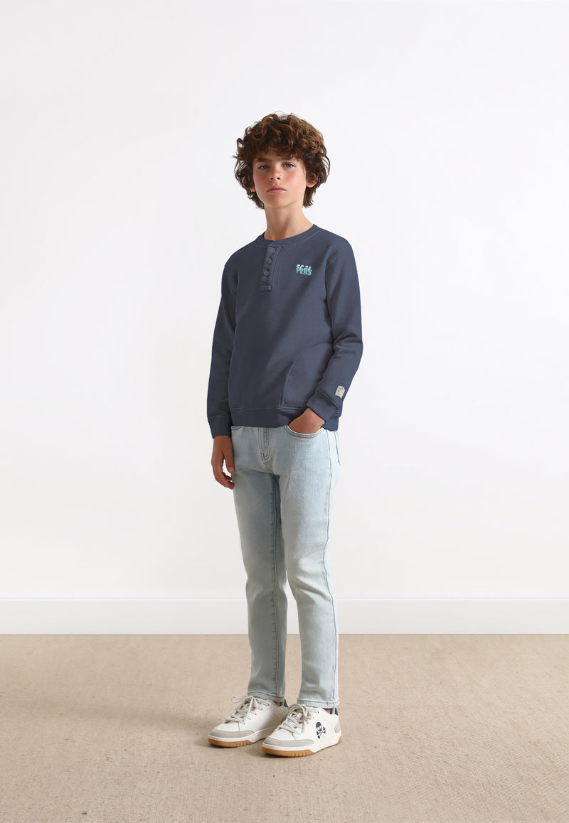 SWEATSHIRT MIT TOTENKOPF UND KNÖPFEN