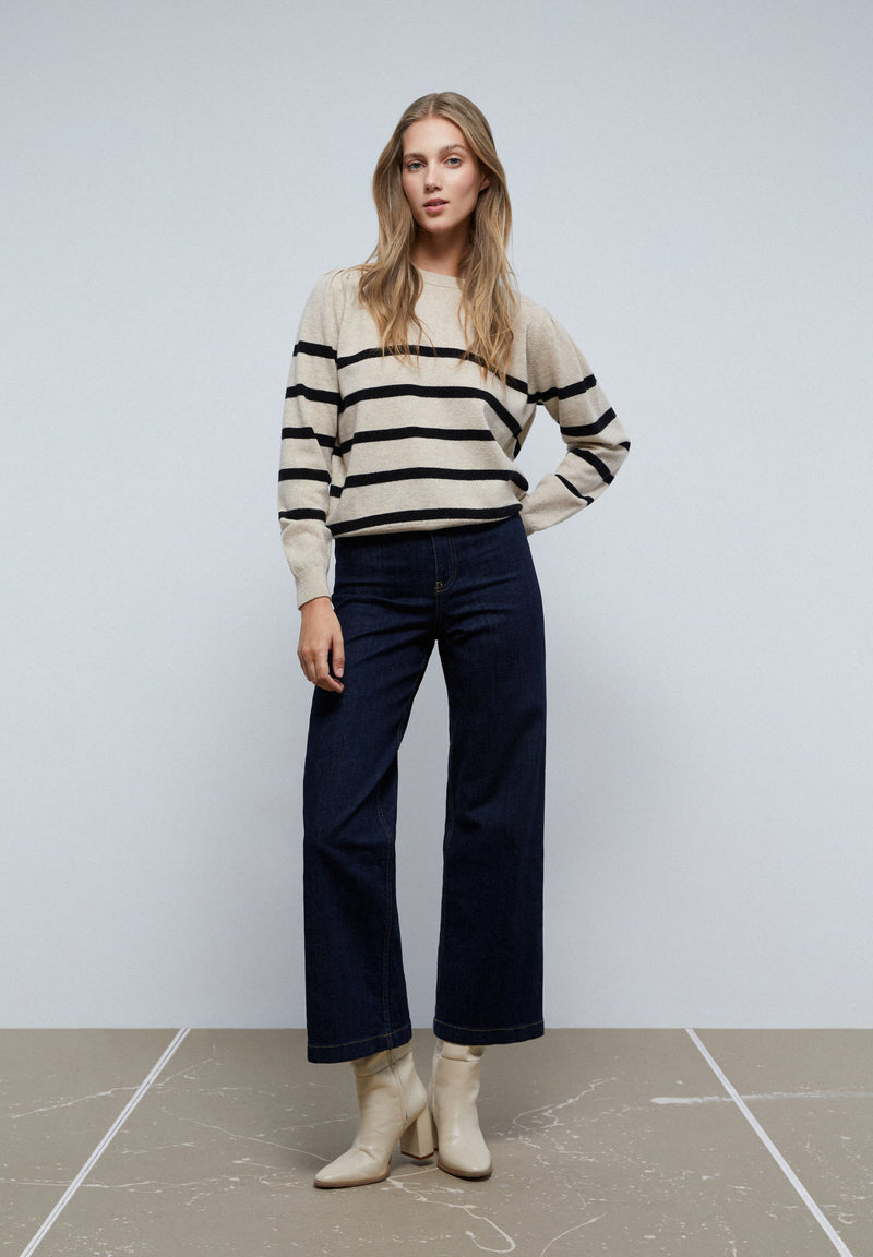 PULLOVER MIT DETAIL AN DER SCHULTER