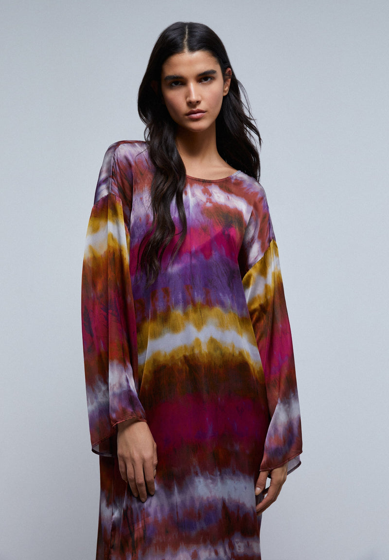 LANGES KLEID IM TUNIKA-STIL MIT TIE-DYE