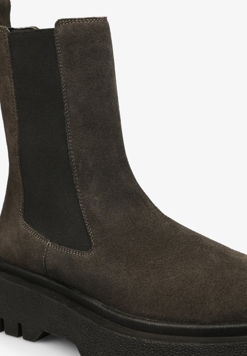 LEDERSTIEFEL MIT PROFILSOHLE