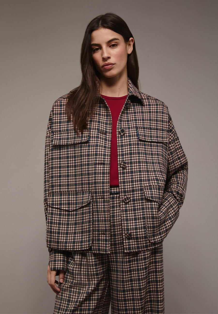 KARIERTE JACKE MIT TASCHEN