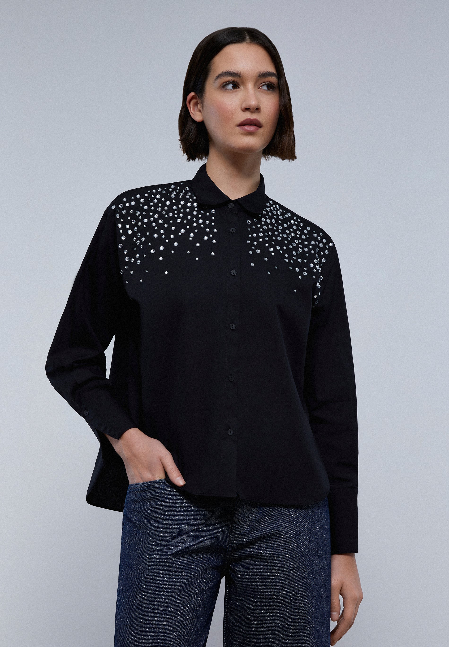 EMBELLISHMENT SHIRT