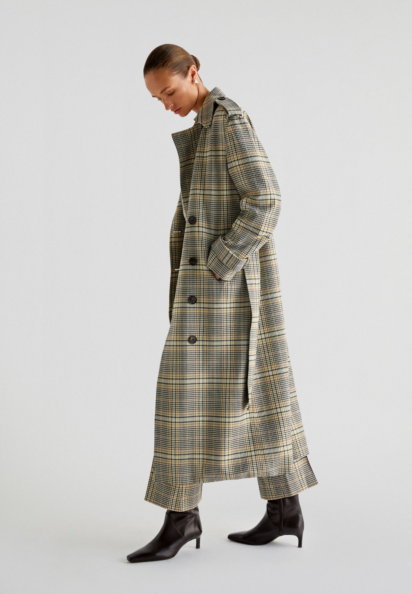 TRENCHCOAT MIT KAROMUSTER UND SCHLEIFE