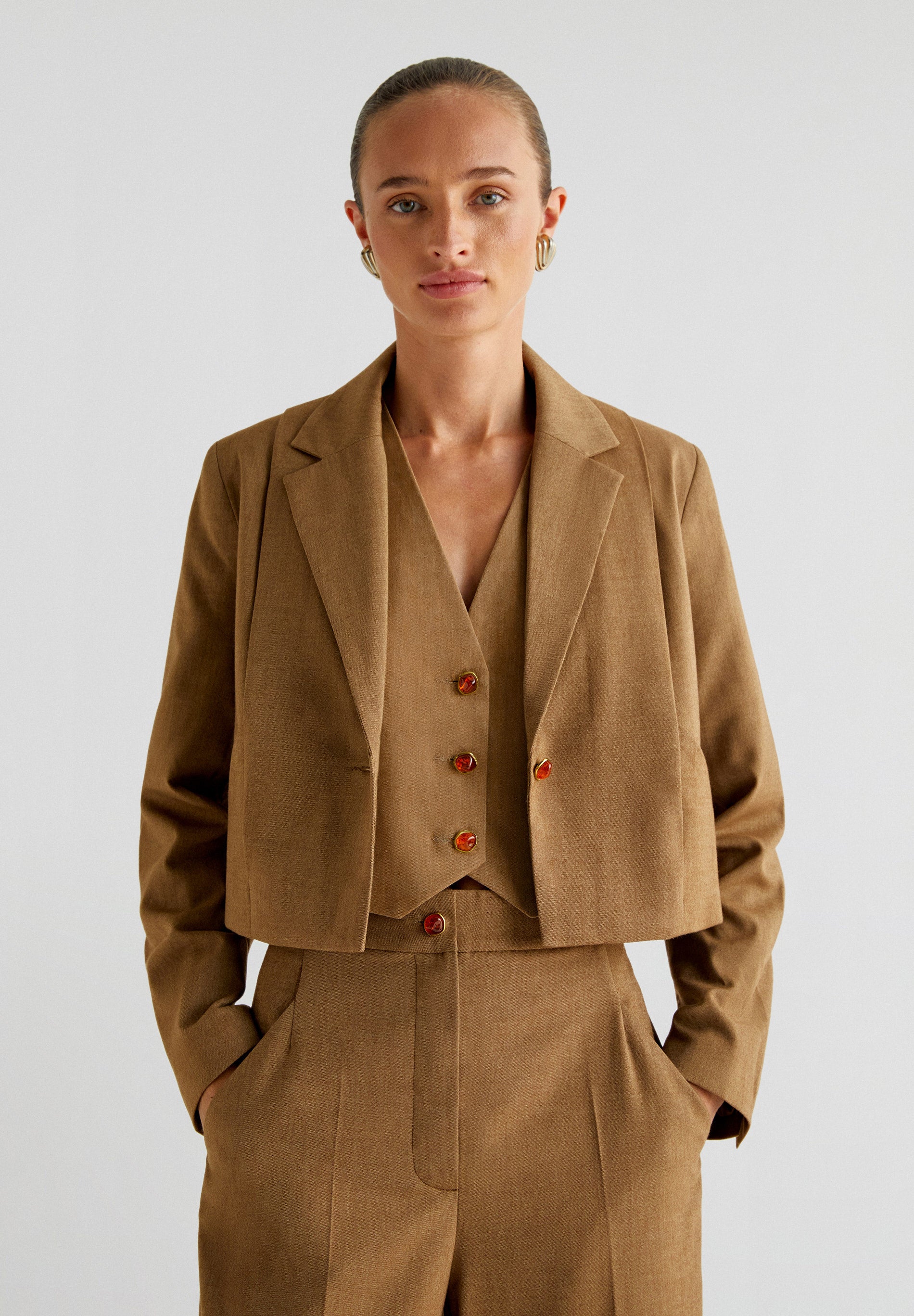 CARAMEL BUTTON BLAZER