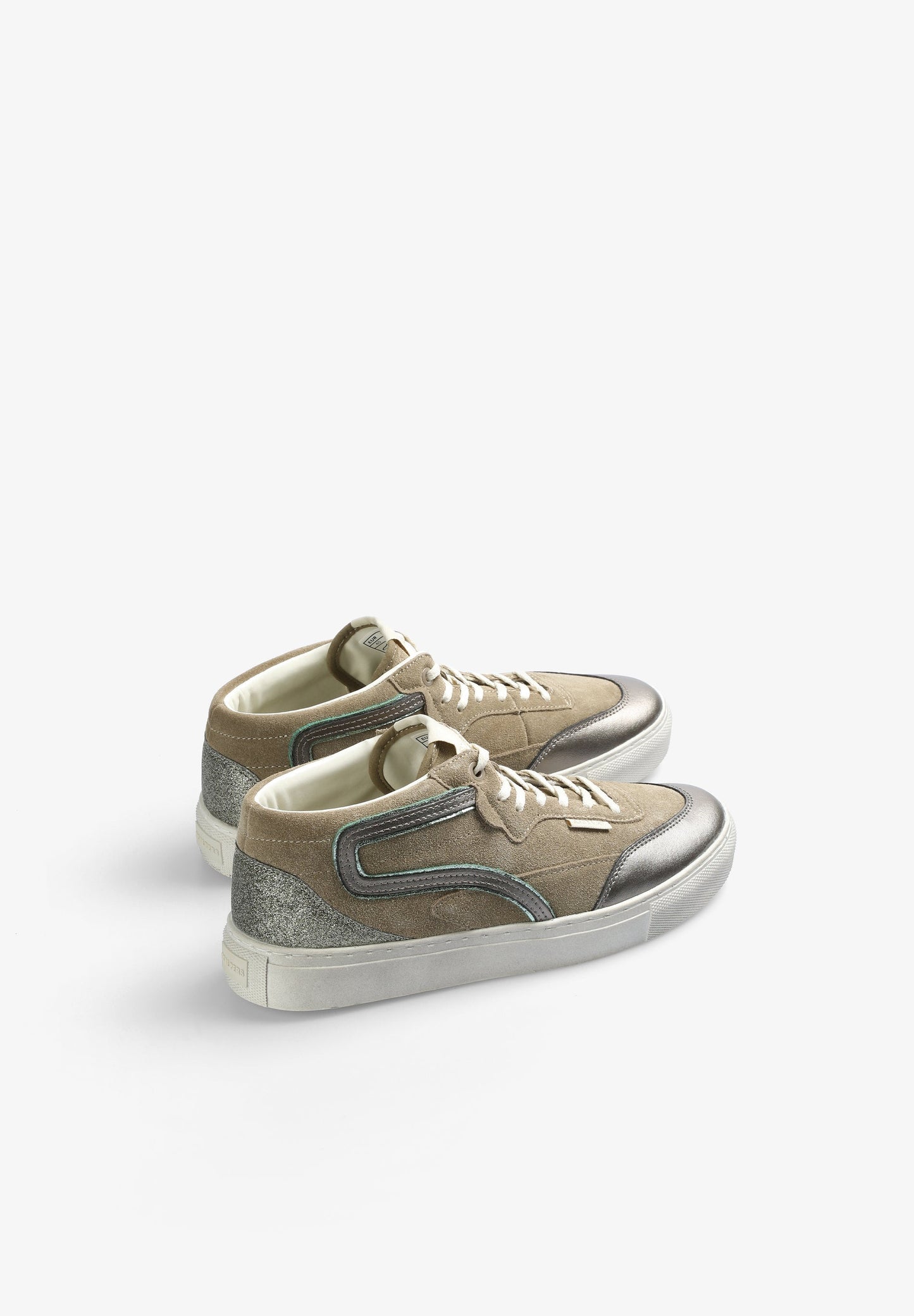 HOHE SNEAKER MIT METALLDETAILS