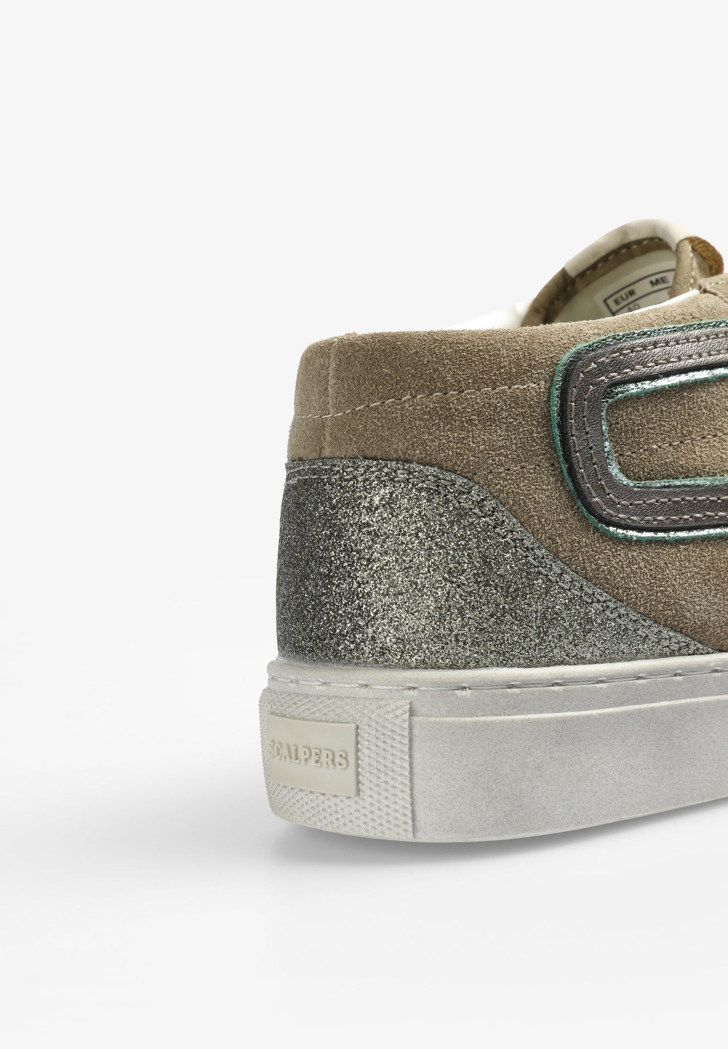 HOHE SNEAKER MIT METALLDETAILS