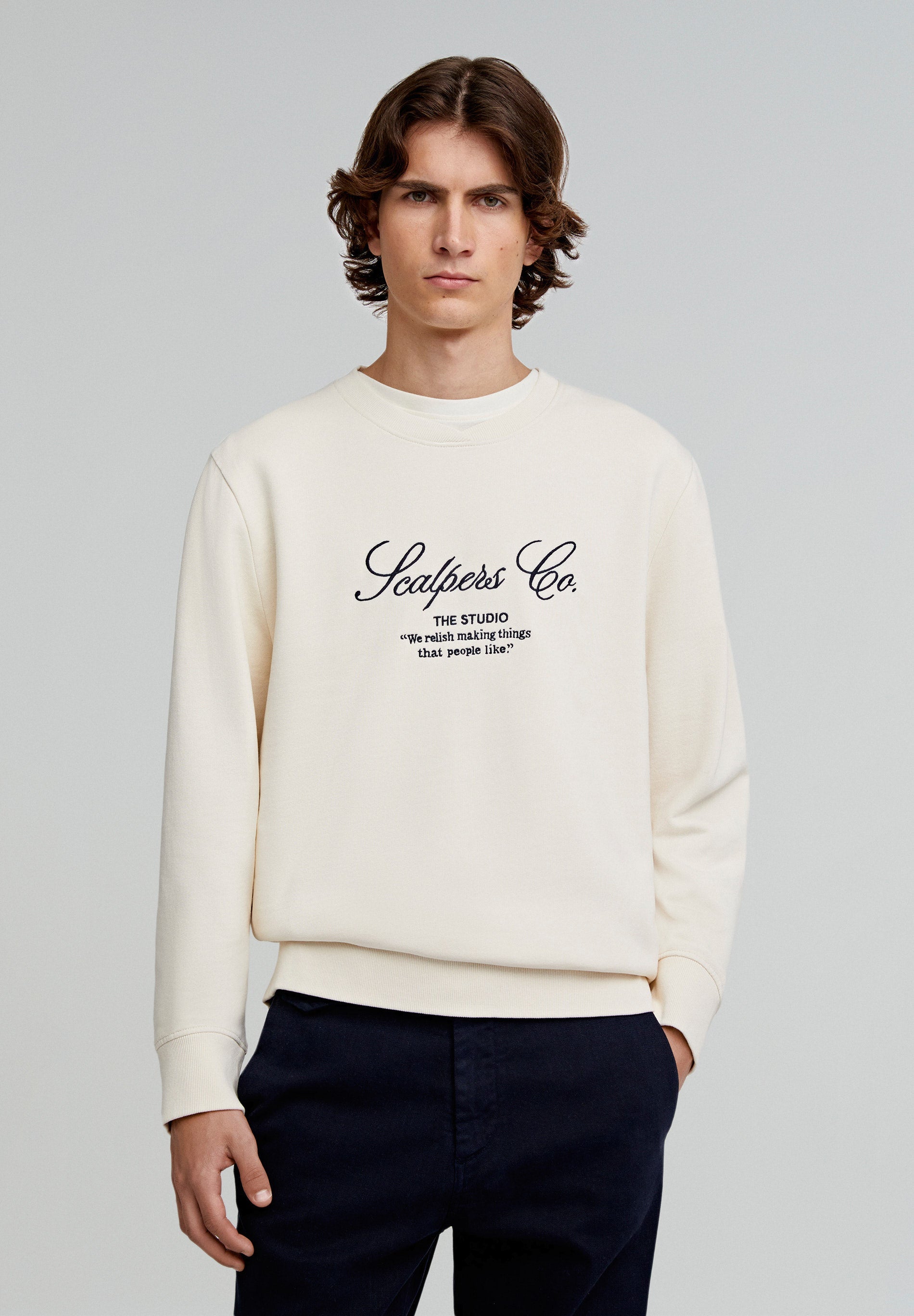 SWEATSHIRT MIT LOGO AM VORDERTEIL