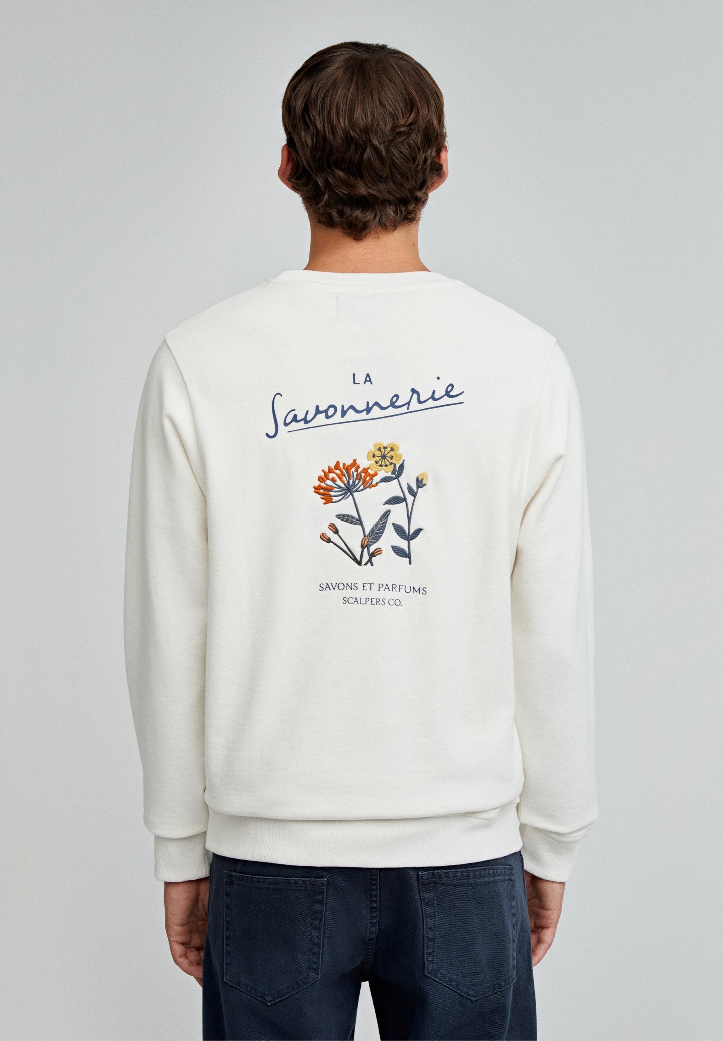 SWEATSHIRT MIT STICKEREI