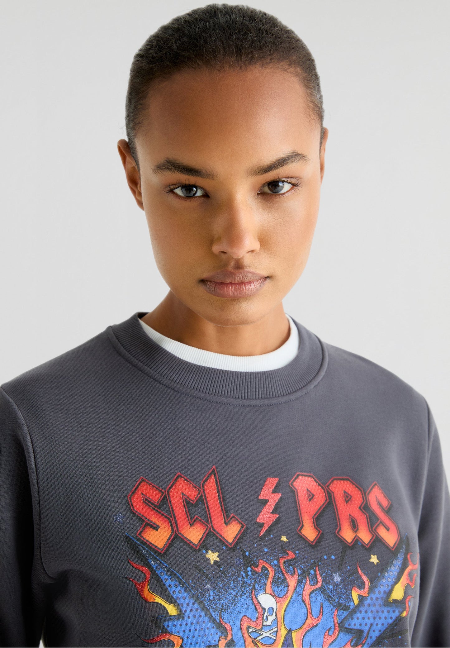 SWEATSHIRT MIT ROCKER-PRINT