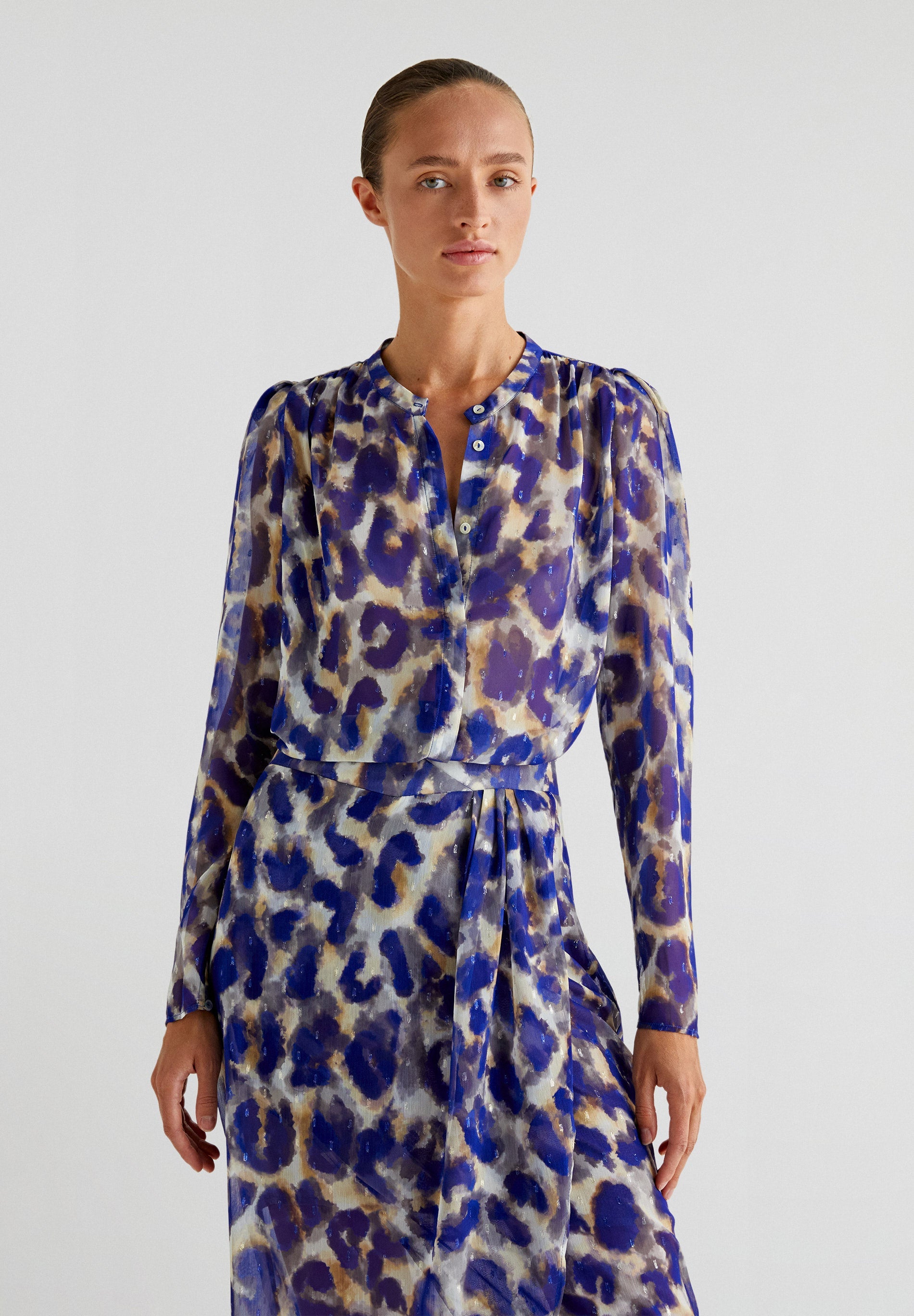 BLUSE MIT ANIMALPRINT