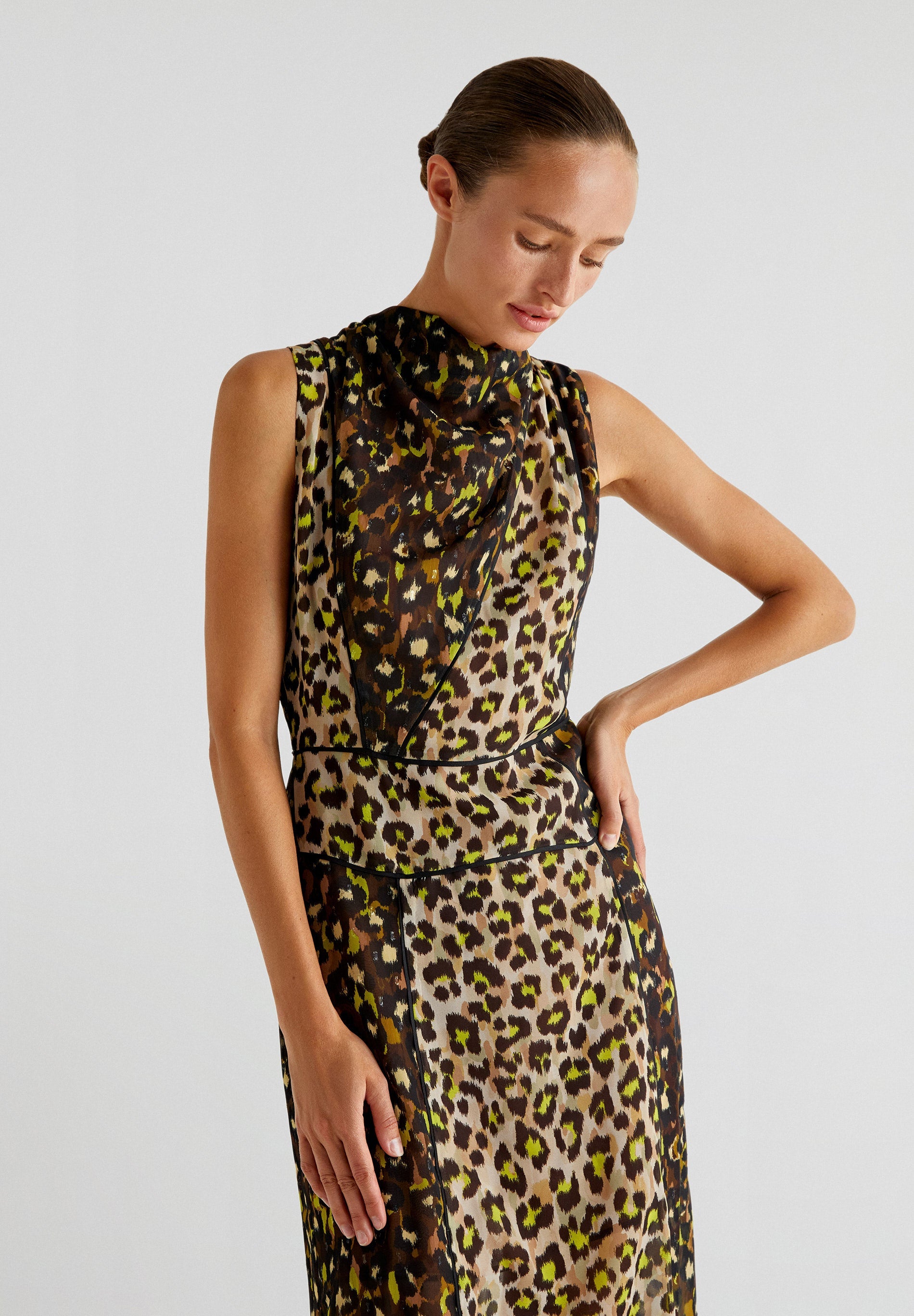 KLEID MIT ANIMALPRINT