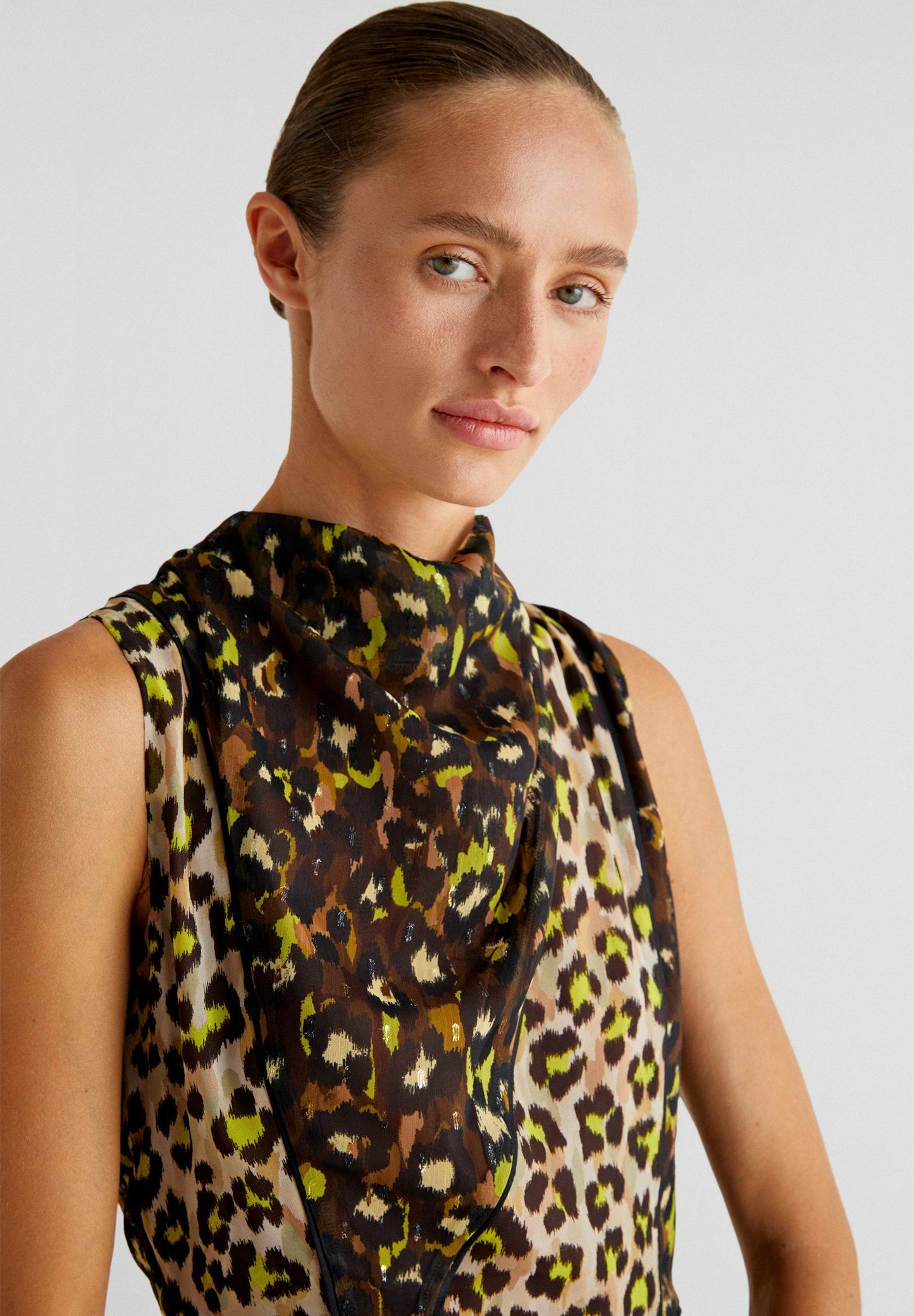 KLEID MIT ANIMALPRINT