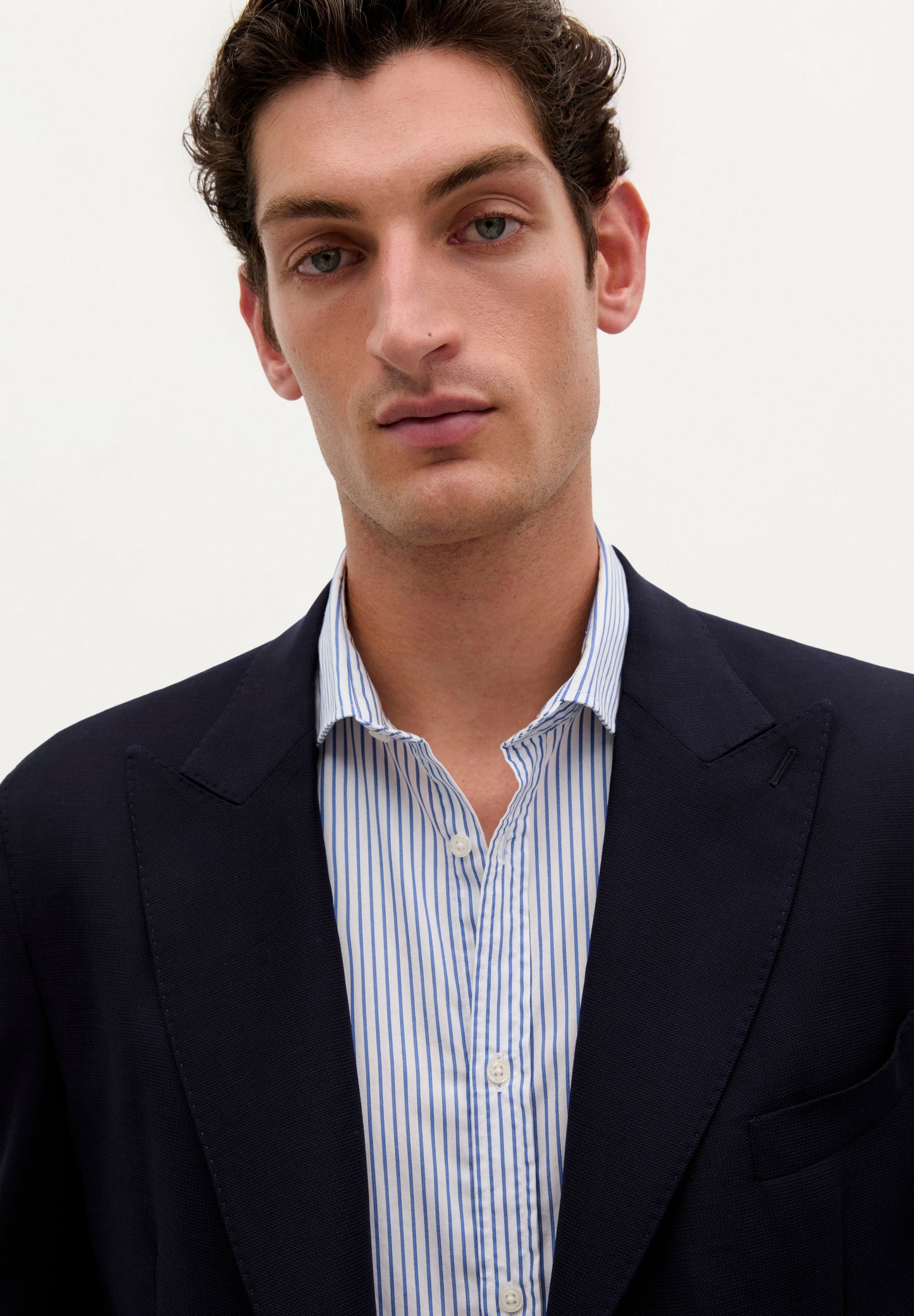 FIGURBETONTER BLAZER MIT TASCHEN