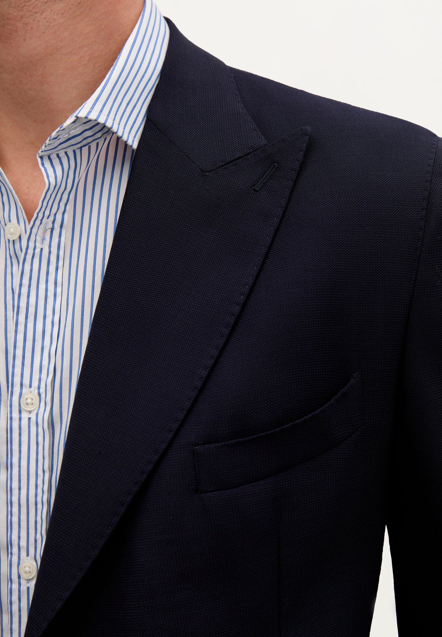 FIGURBETONTER BLAZER MIT TASCHEN