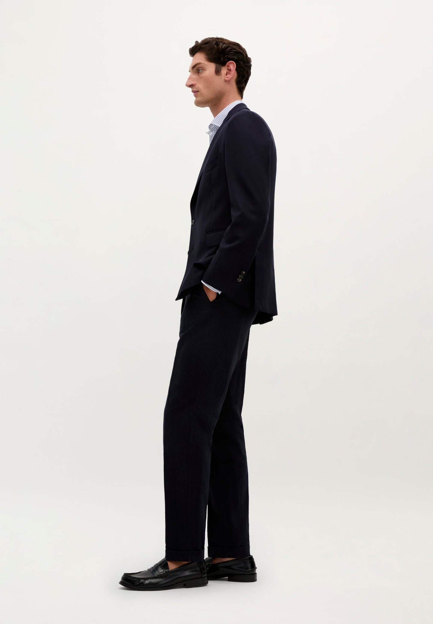 FIGURBETONTER BLAZER MIT TASCHEN