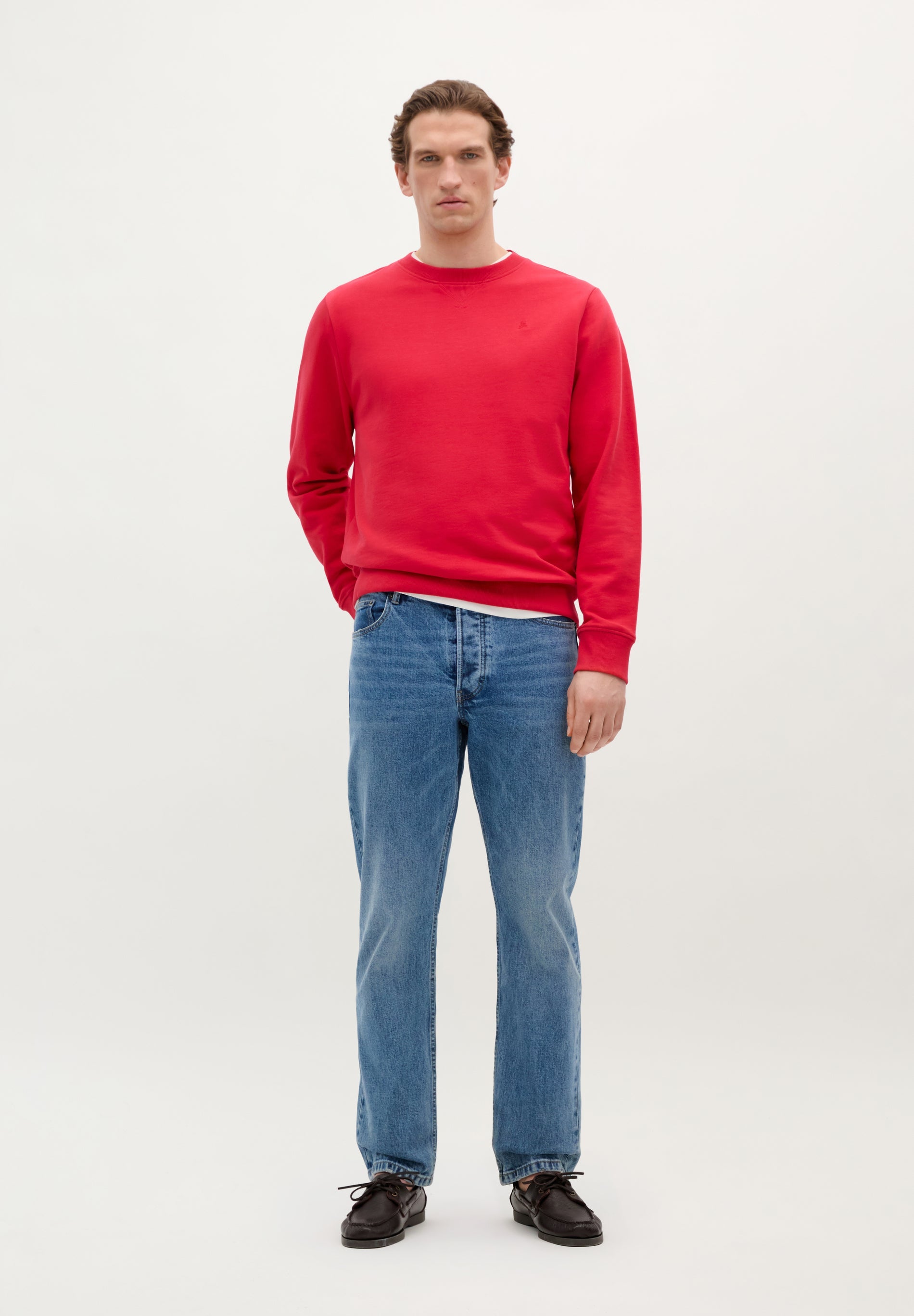 BASIC-SWEATSHIRT MIT TOTENKOPF-STICKEREI
