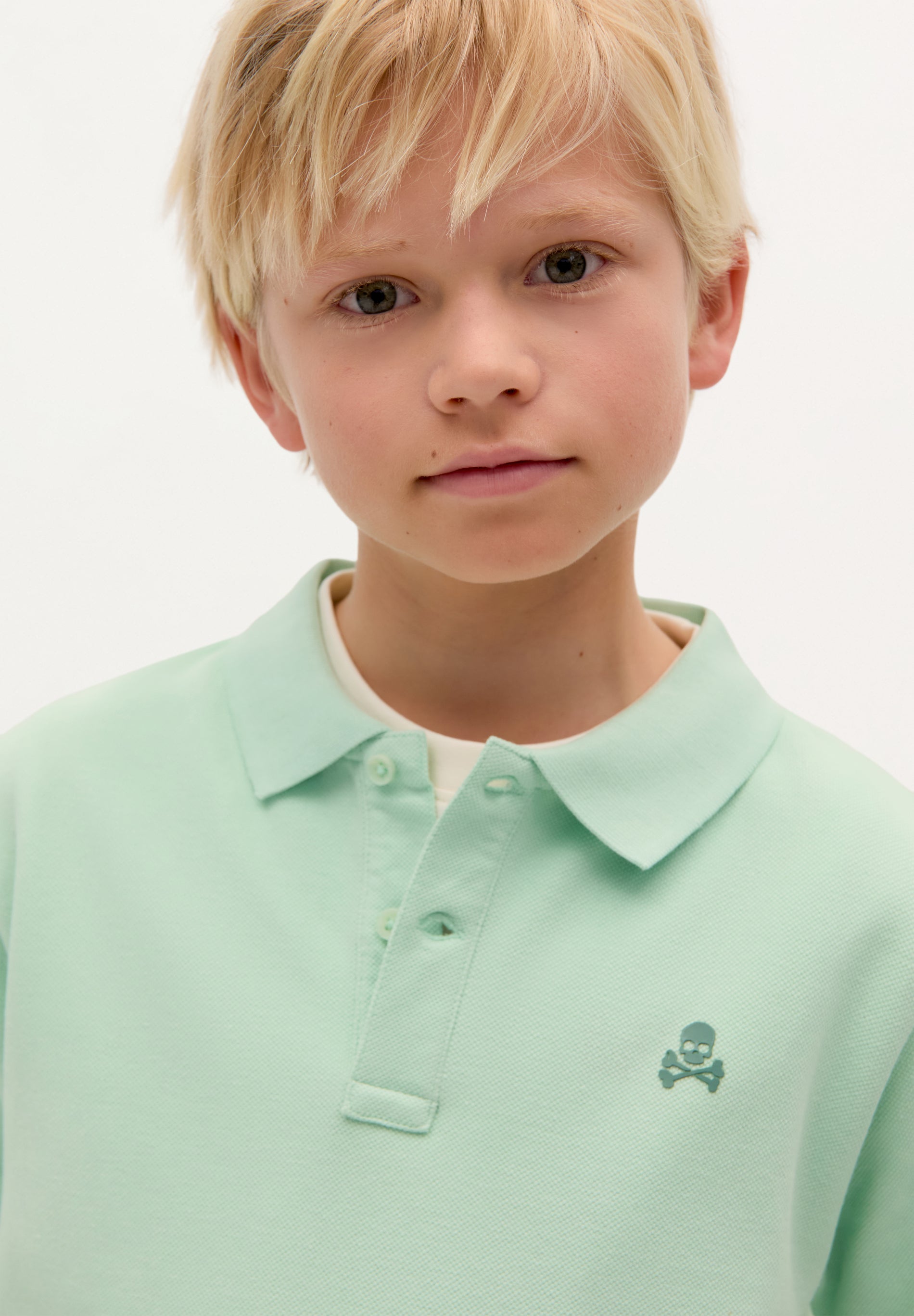 BASIC-POLOSHIRT MIT TOTENKOPF