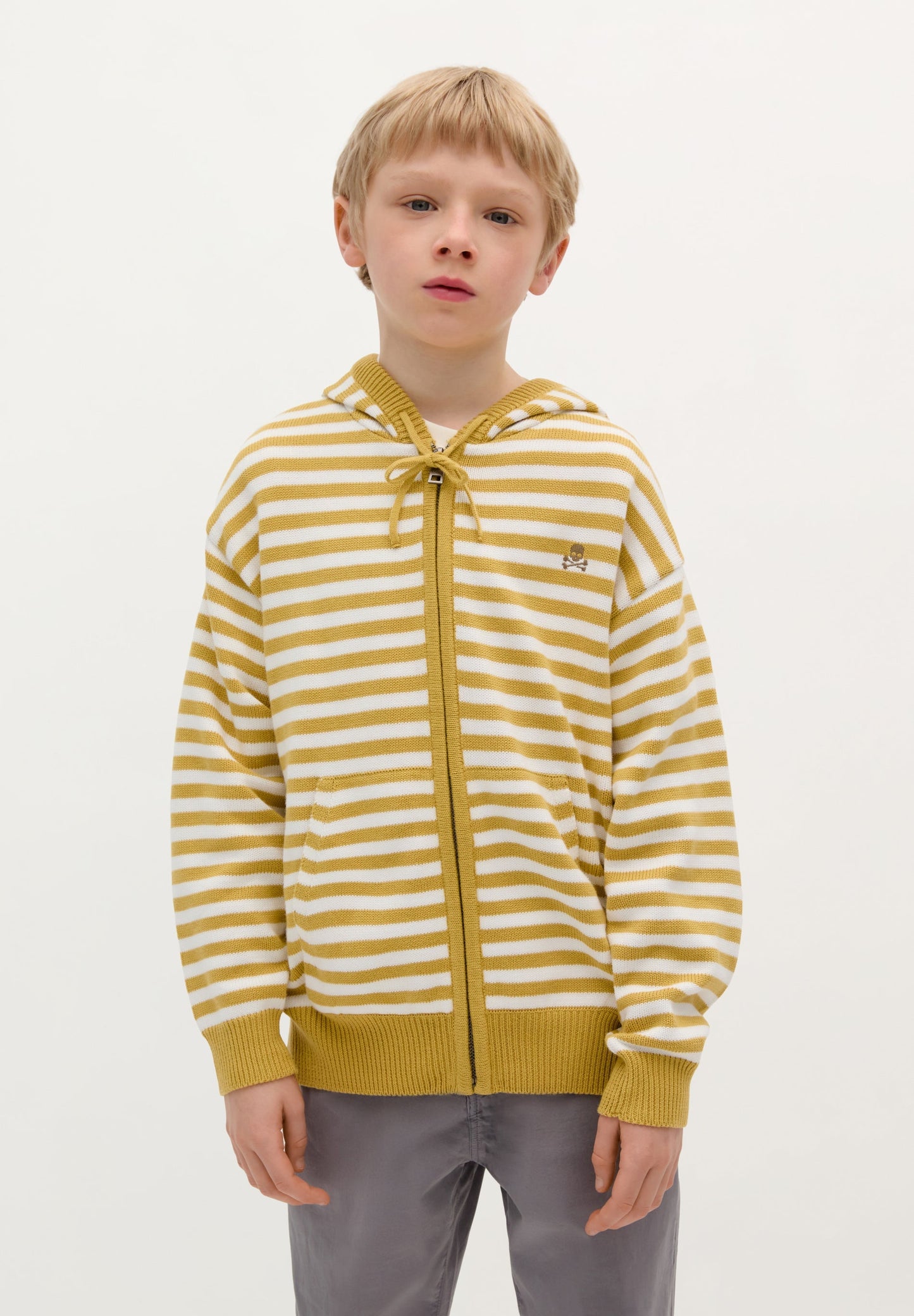 GESTREIFTER HOODIE MIT REISSVERSCHLUSS