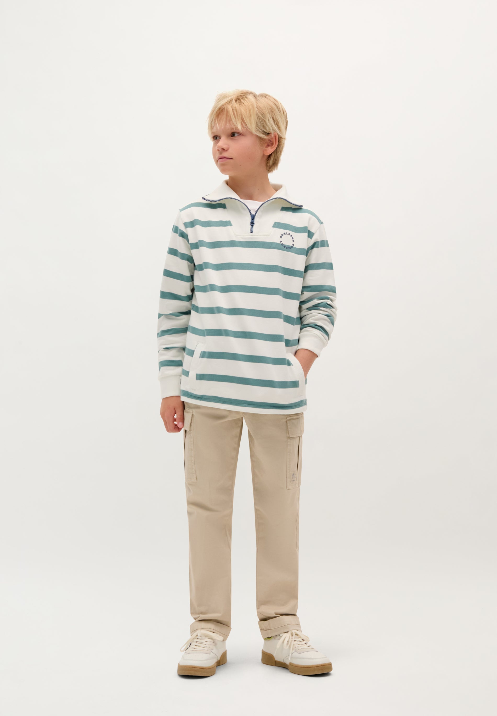 HOODY MIT PRINT UND STREIFEN