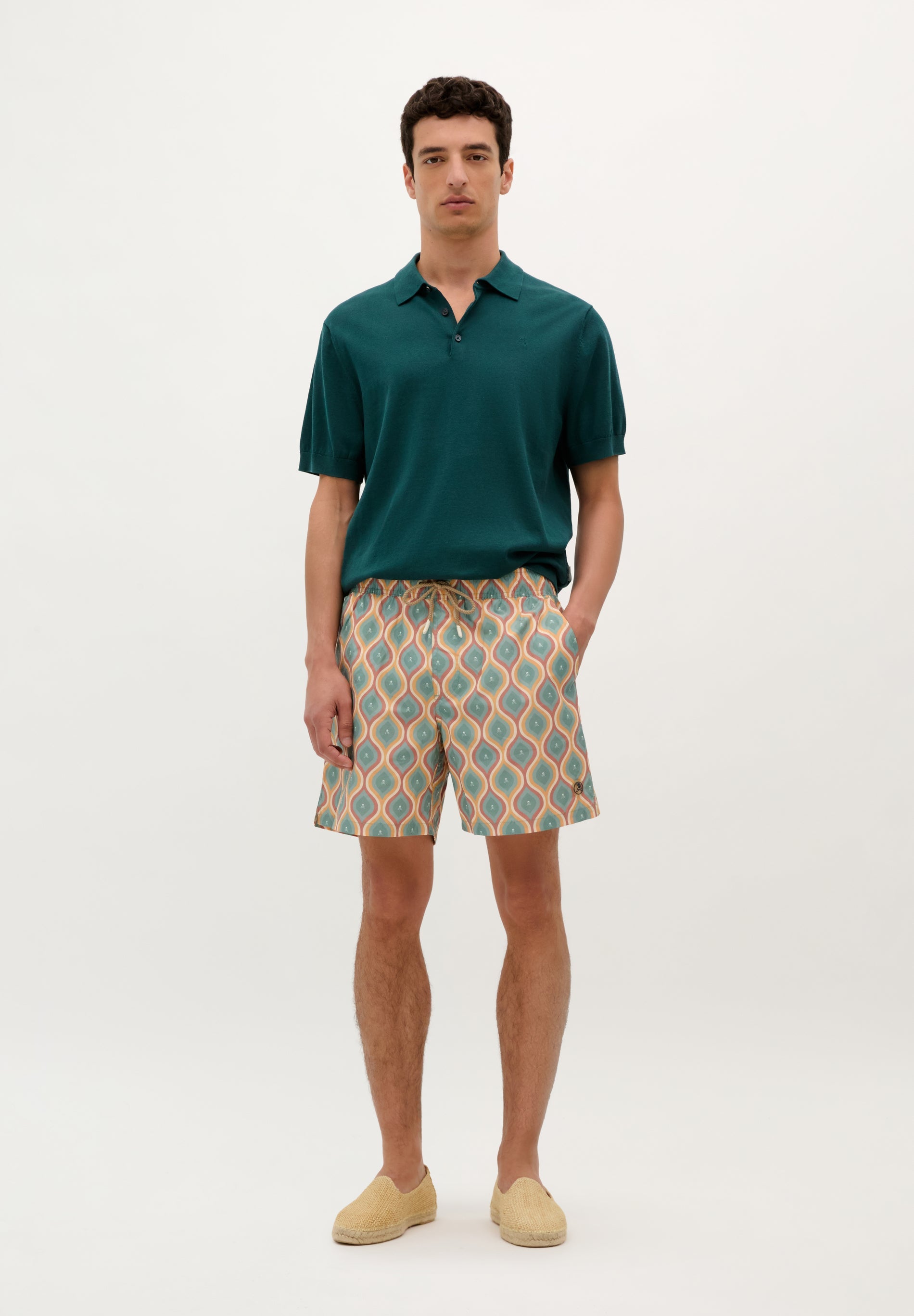 BADEHOSE MIT WELLENPRINT