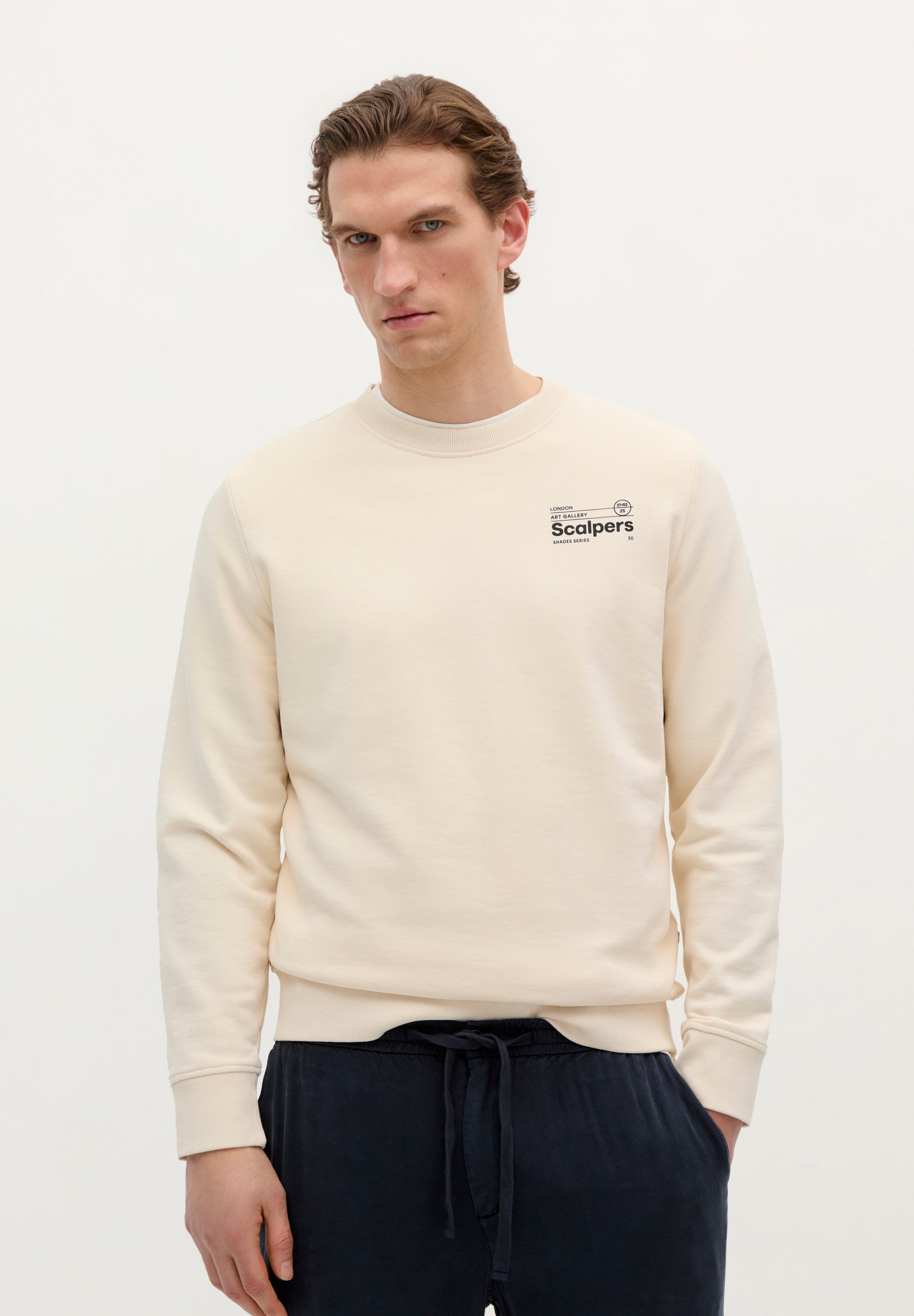 HOODY MIT STROKE-PRINT