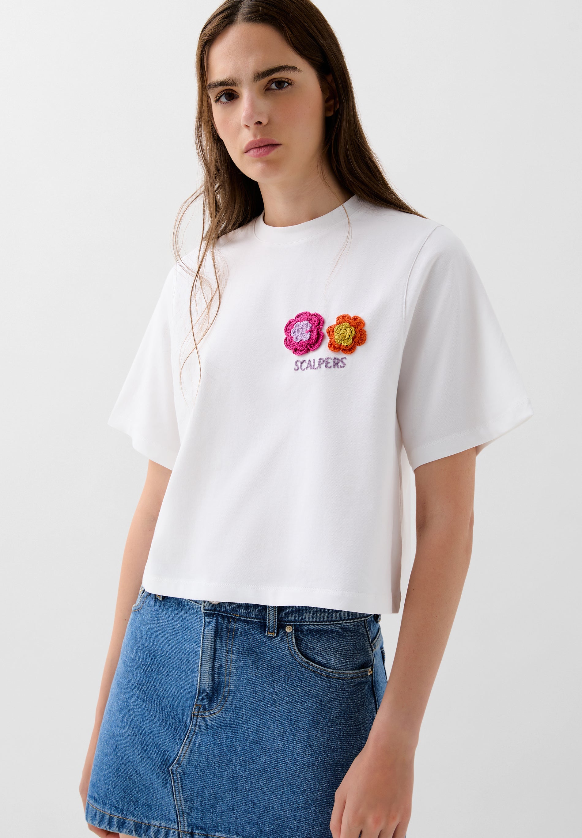 SHIRT MIT HÄKELDETAIL