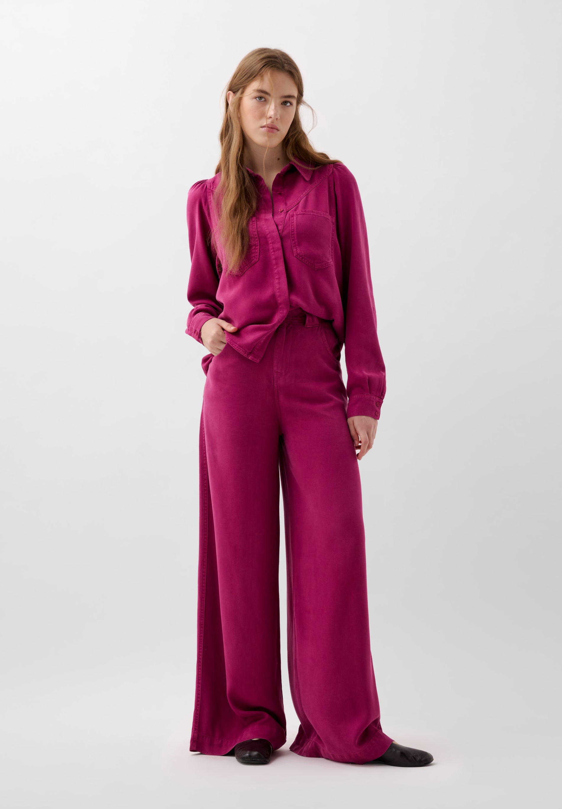 FLIESSENDE FULL LENGTH HOSE