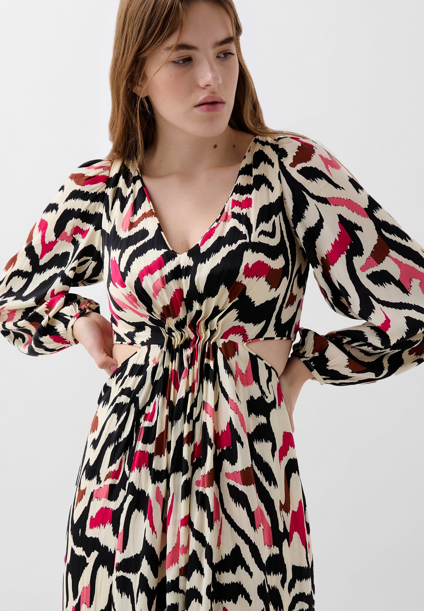 SCPLEAT CUT OUT DRESS