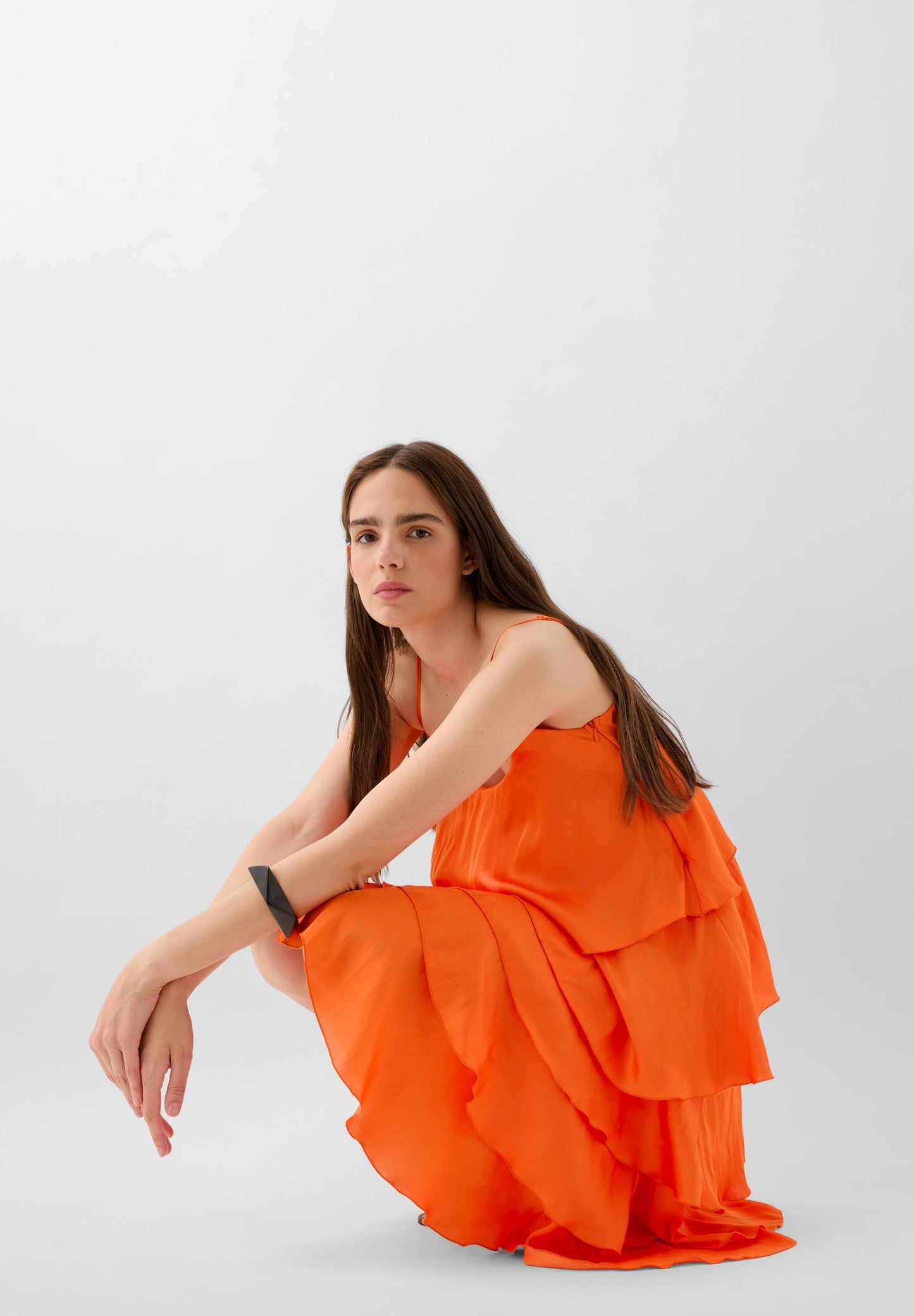 ASYMMETRISCHES KLEID VOLANTS
