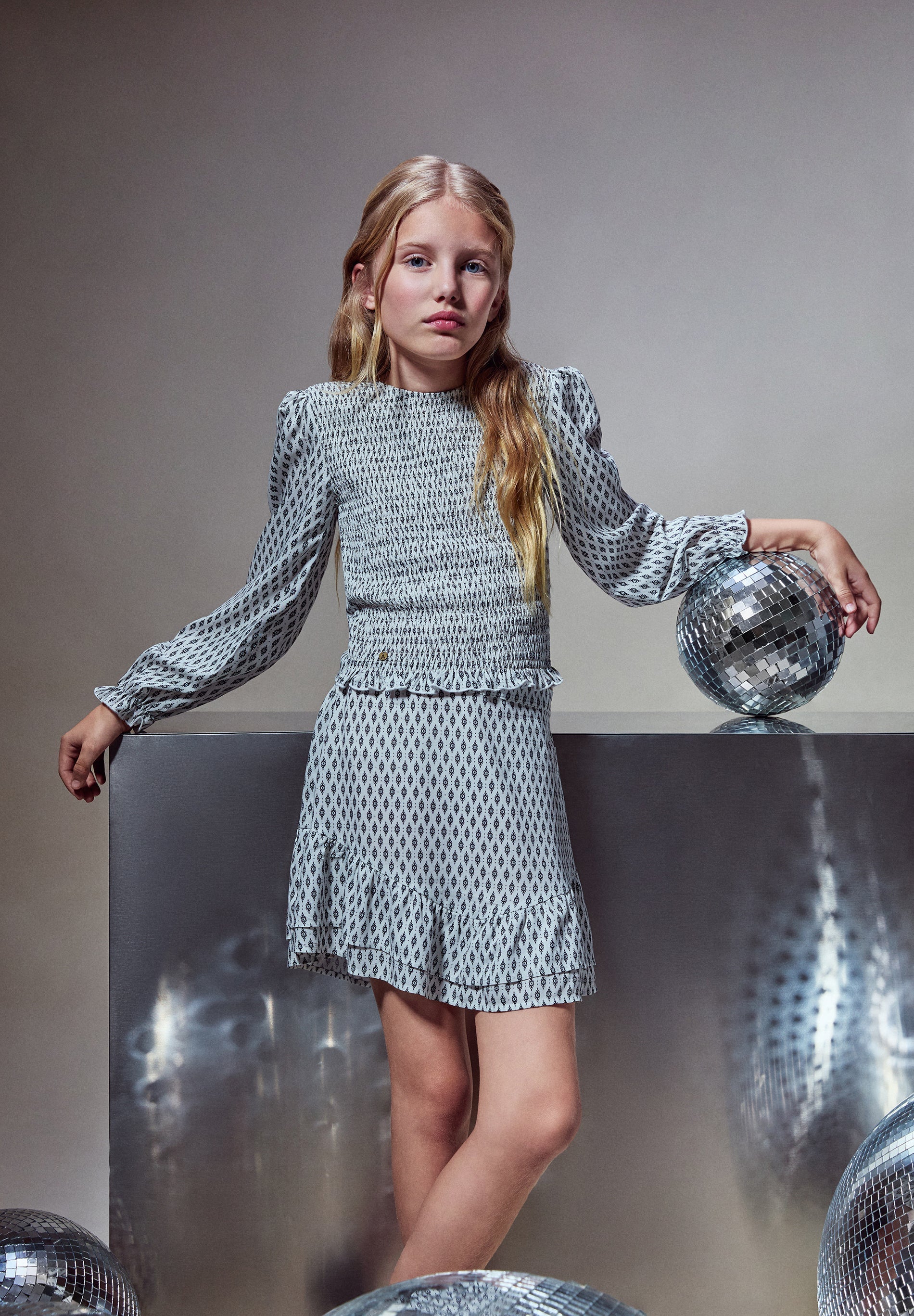 ROCK MIT ETHNIC-PRINT UND VOLANT