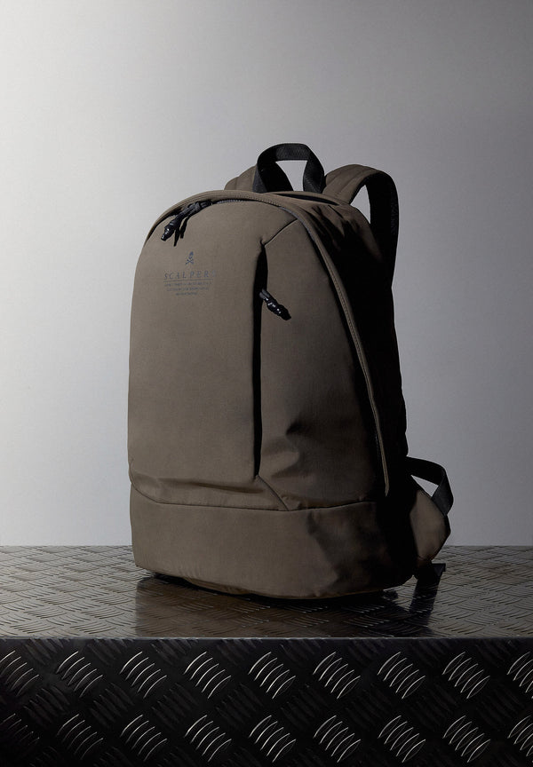 LEICHTER RUCKSACK MIT LOGO