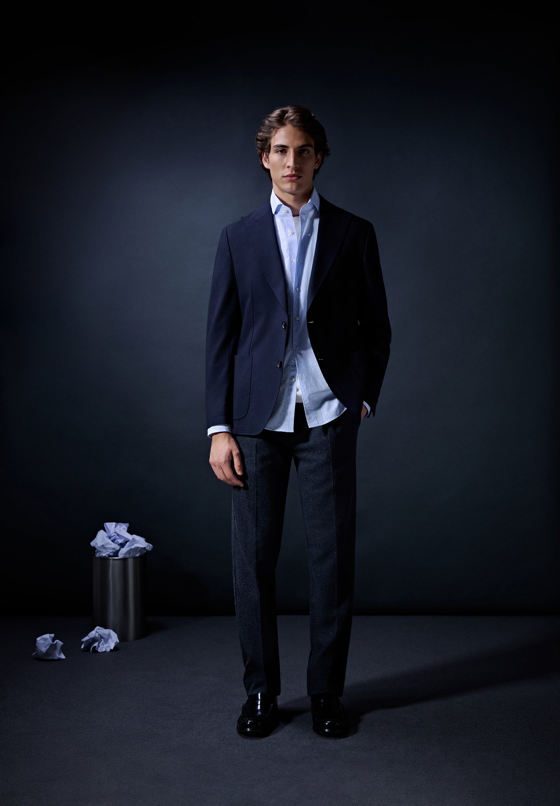 WOLLBLAZER MIT SPITZREVERS