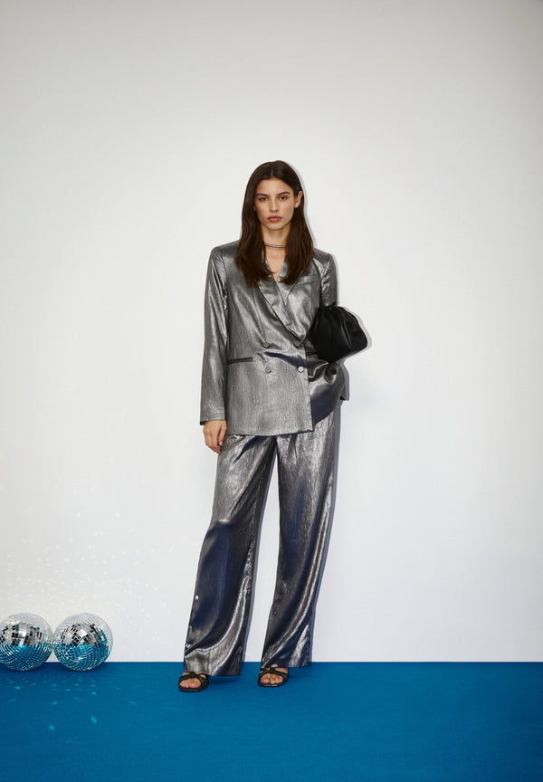 ZWEIREIHIGER BLAZER AUS SATIN
