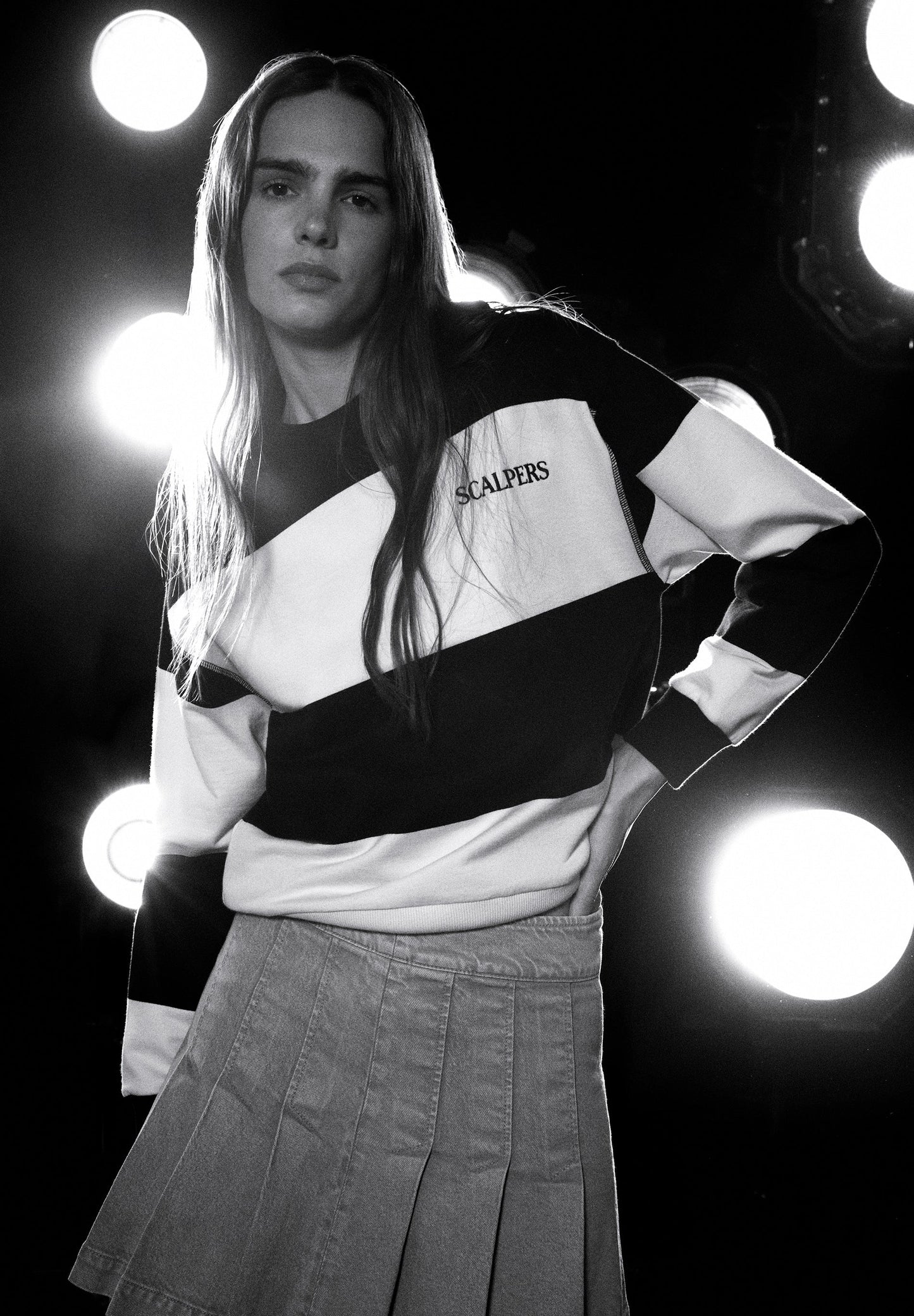 GESTREIFTES SWEATSHIRT MIT LOGO-STICKEREI