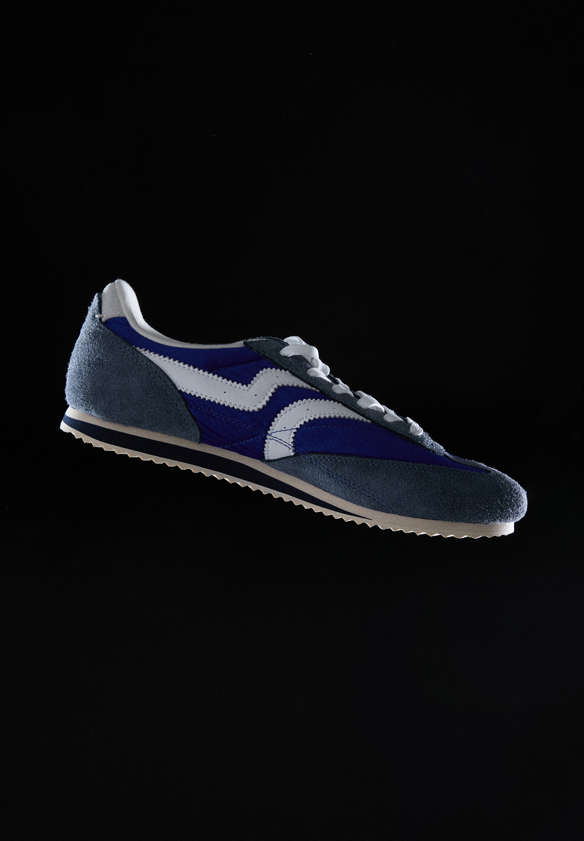 SNEAKER IM RETRO-STIL