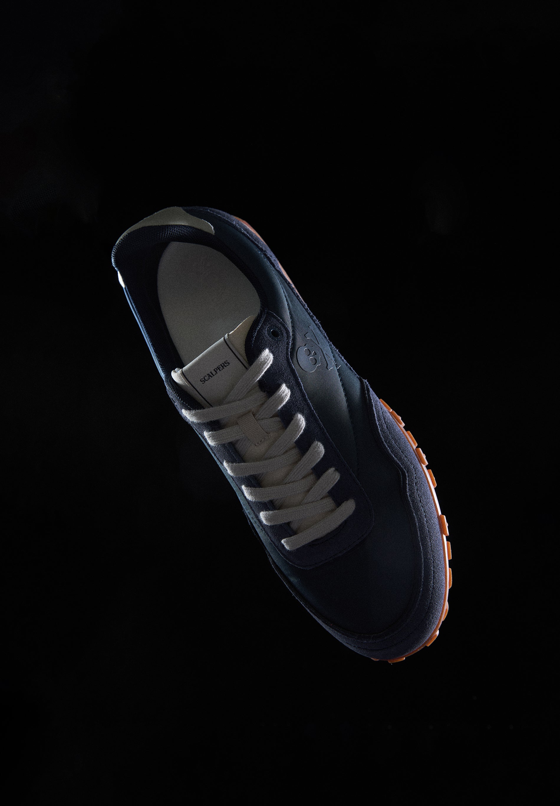 SNEAKER IM RETRO-STIL