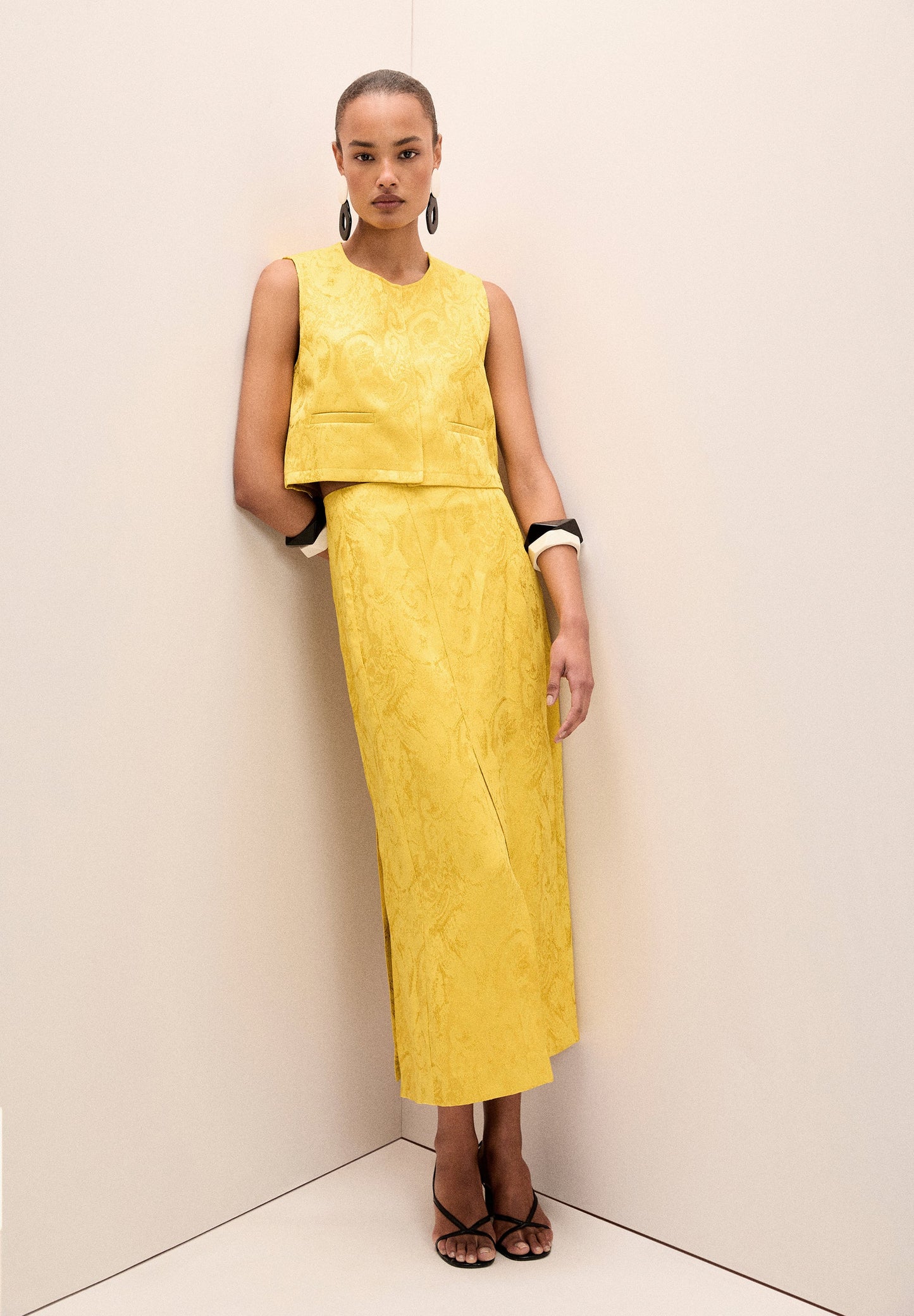 CROPPED-WESTE AUS JACQUARD